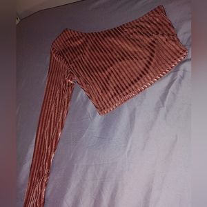 Crop top off the shoulder